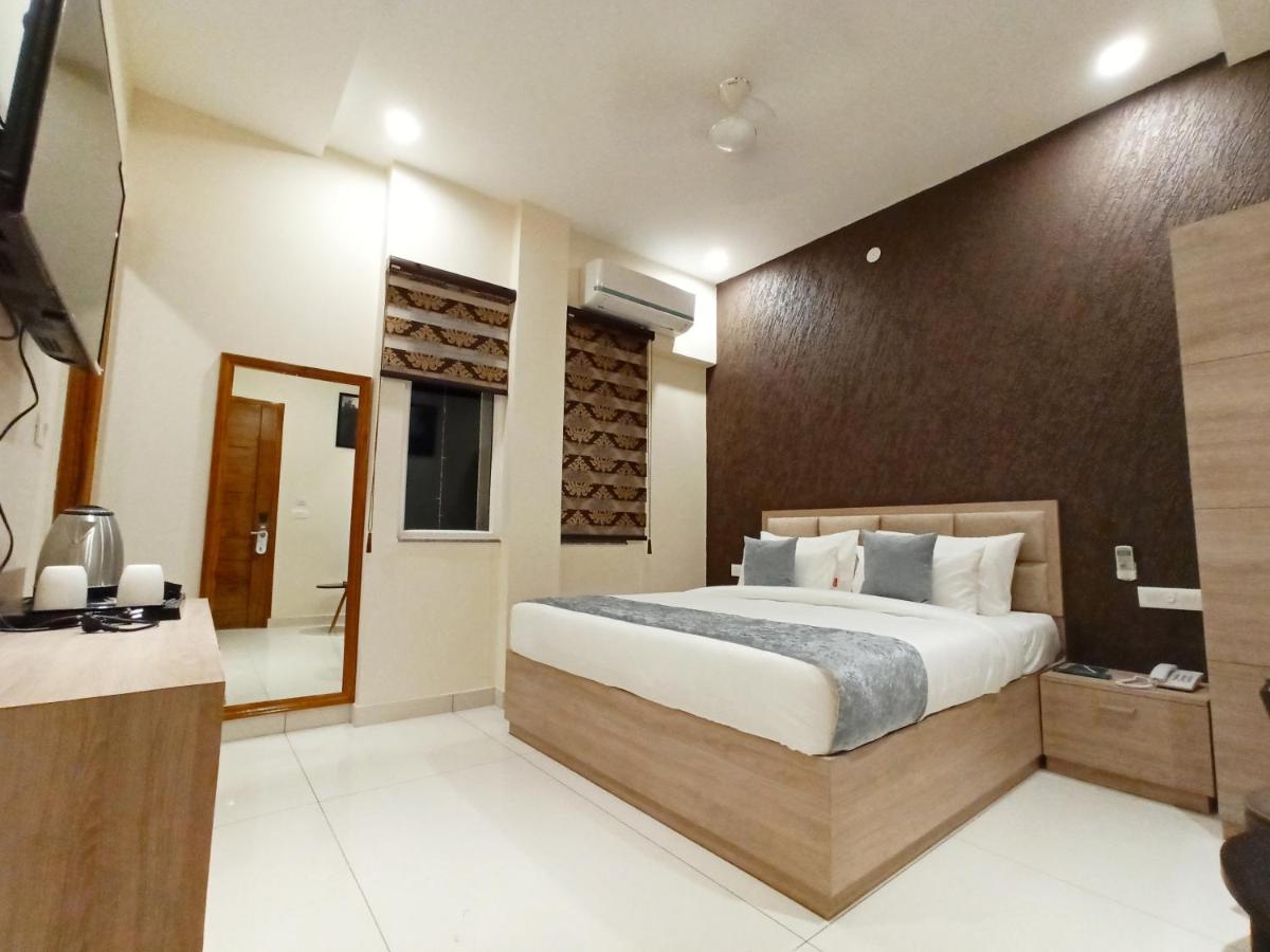 Hotel Vishal Imperial Rohtak Экстерьер фото