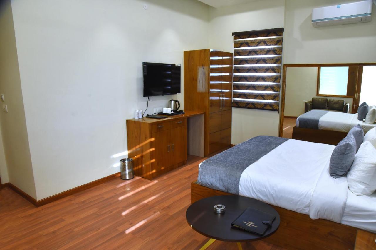 Hotel Vishal Imperial Rohtak Экстерьер фото